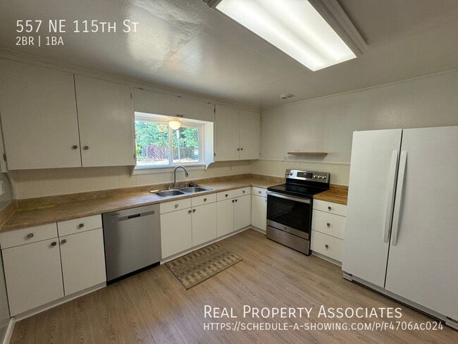 Building Photo - 557 NE 115th St