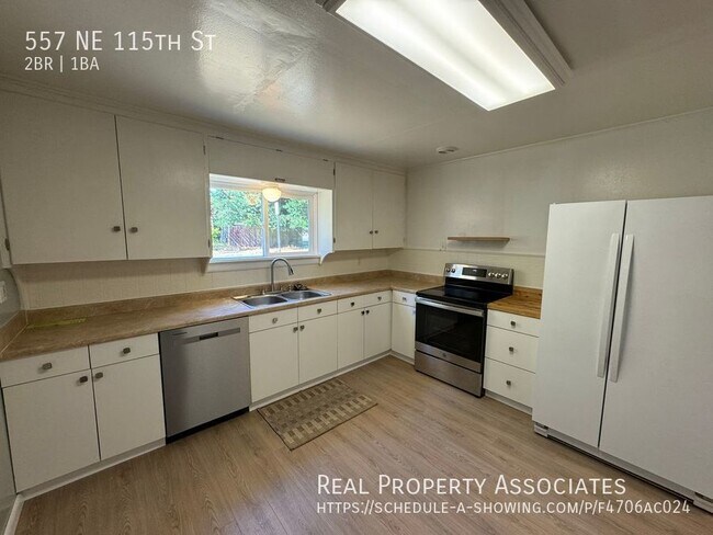 Foto del edificio - 557 NE 115th St