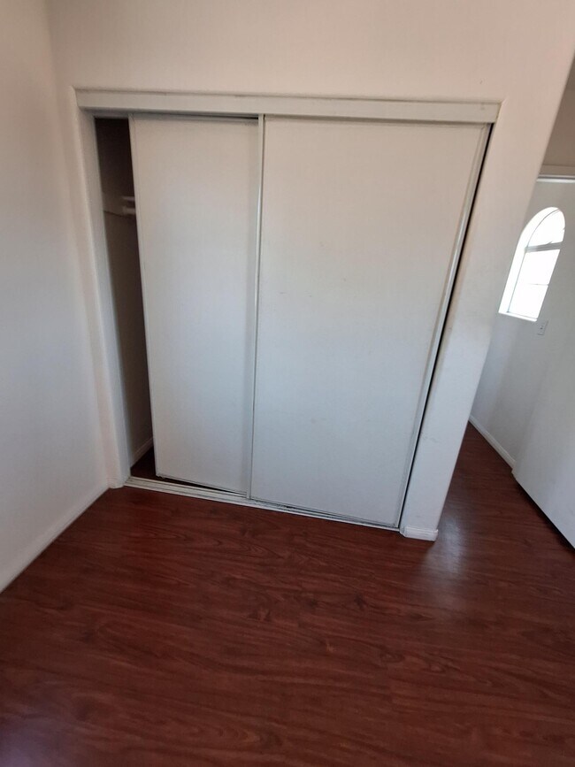 Foto del edificio - 165 Minot Ave