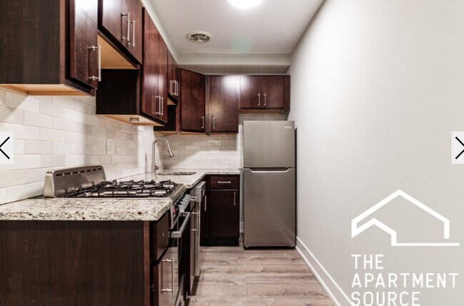 Foto del edificio - 445 W Barry Ave