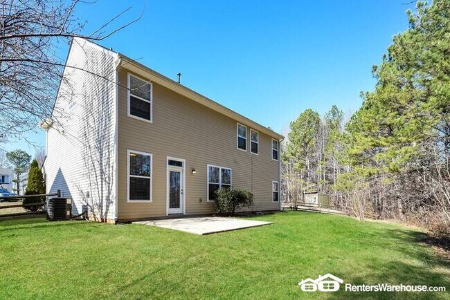 Foto del edificio - Large 5 bed, 3 bath, 2100 sqft home