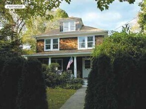 Building Photo - 101 Pantigo Rd