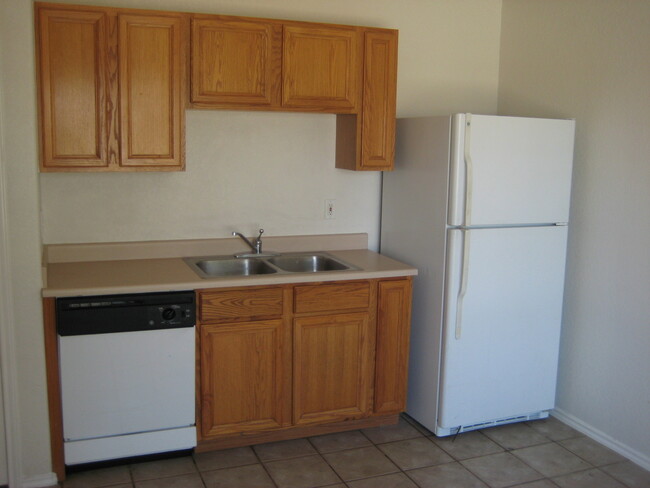Foto del edificio - NICE 3 BR HOME W/ COUNTRY KITCHEN*CERAMIC ...