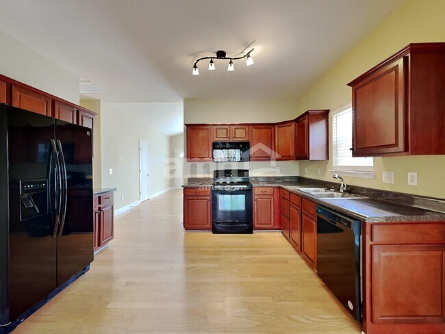 Foto del edificio - 108 Ivey Mountain Cv