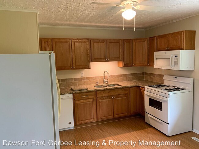 Foto del edificio - 6001 Pleasant Valley Rd