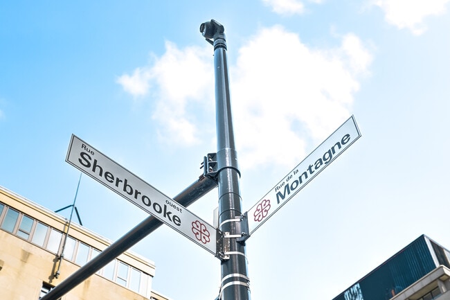 Building Photo - 1270 Rue Sherbrooke E