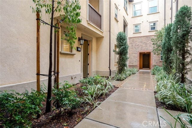 Building Photo - 863 Iris Way