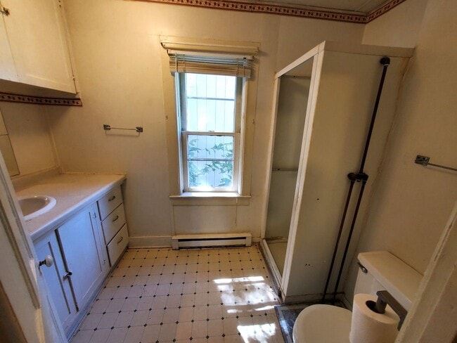 Building Photo - 2123 4th St