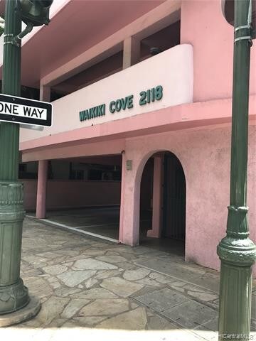 Building Photo - 2118 Kuhio Ave