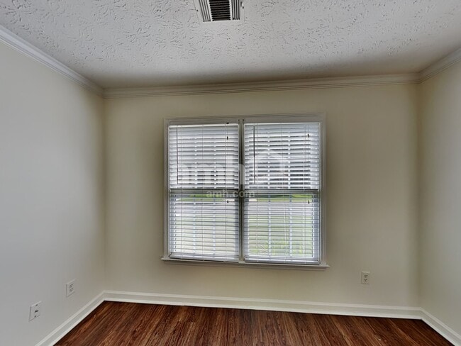 Building Photo - 4972 Hopeland Dr