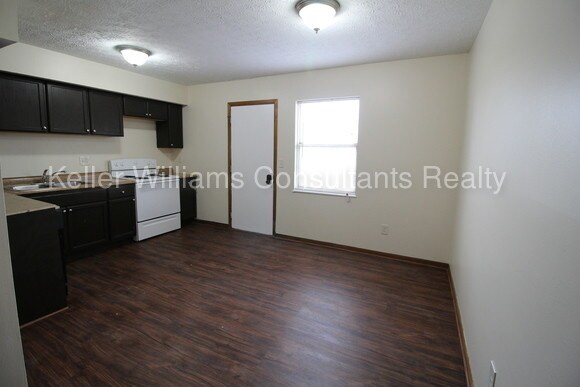 Building Photo - 2596 Sawbury Blvd