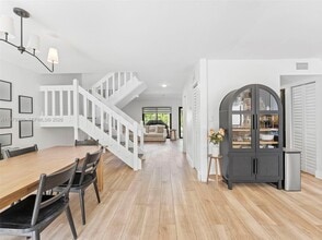 Building Photo - 10548 SW 112th Ave