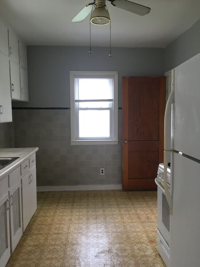 Building Photo - 537 Reed St