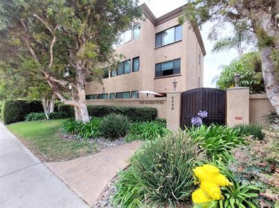 Primary Photo - 2420 Torrey Pines Rd