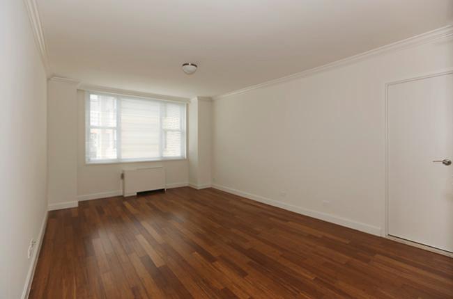 Primary Photo - 300 E 56th St