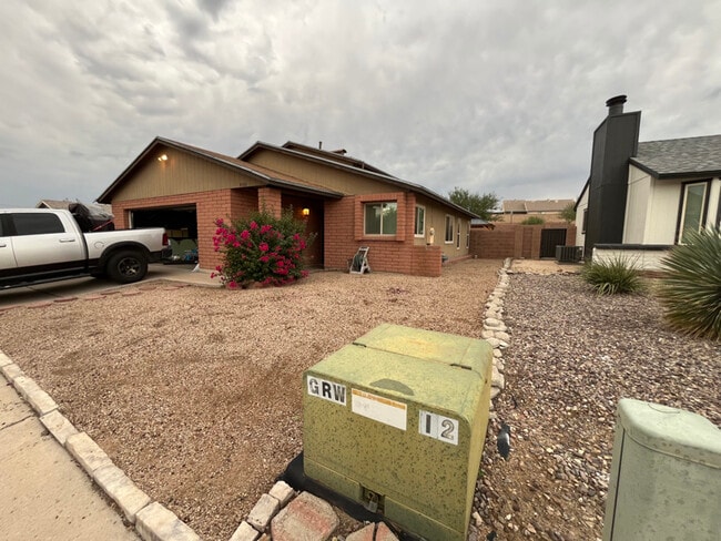 Building Photo - 4560 W Dunn Pl