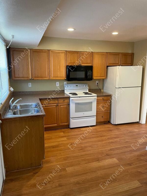 325 Caithness Rd, St. Louis, MO 63137 House Rental in St. Louis, MO