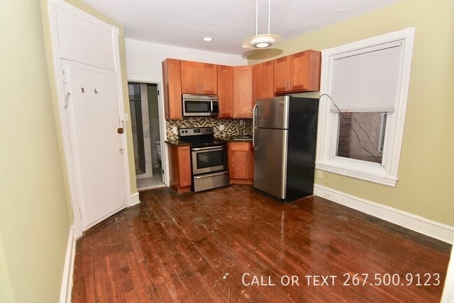 Building Photo - Lovely Junior 1BR / 1BA Apartment Availabl...