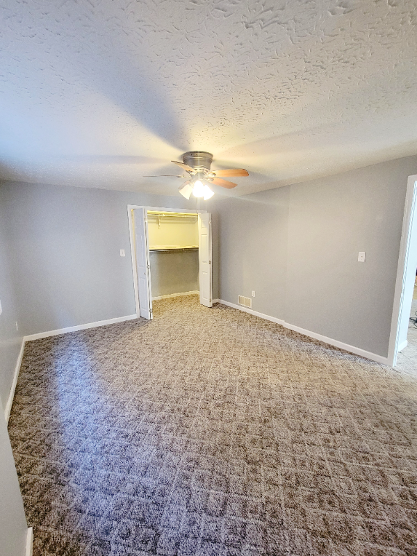 Building Photo - 2257 Benninghofen Ave