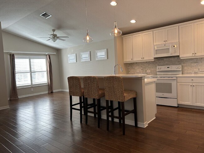 Foto del edificio - 12721 Sagewood Dr