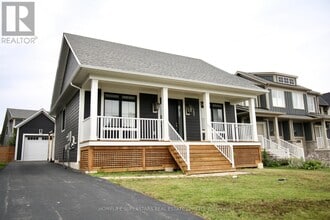 Building Photo - 157 Yellow Birch Cres