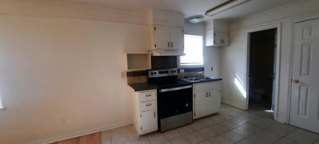 Foto del edificio - 301 Ebenezer Ave