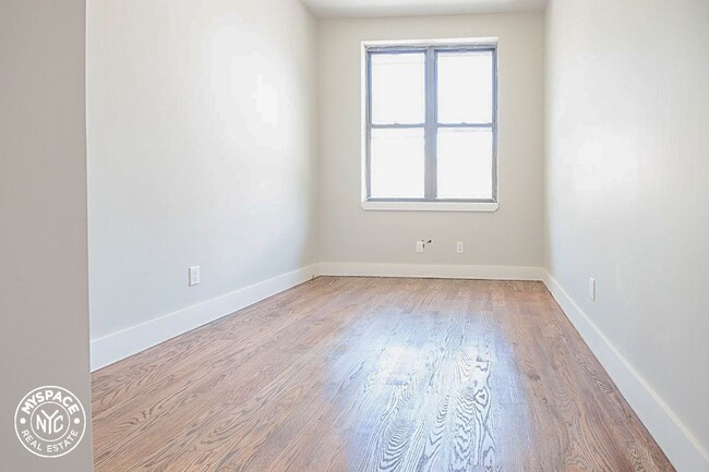 Building Photo - 6807 Forest Ave