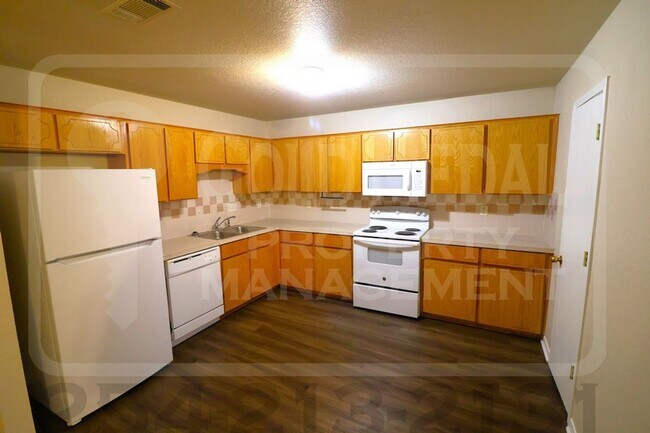 Building Photo - 1720 Aztec Trce