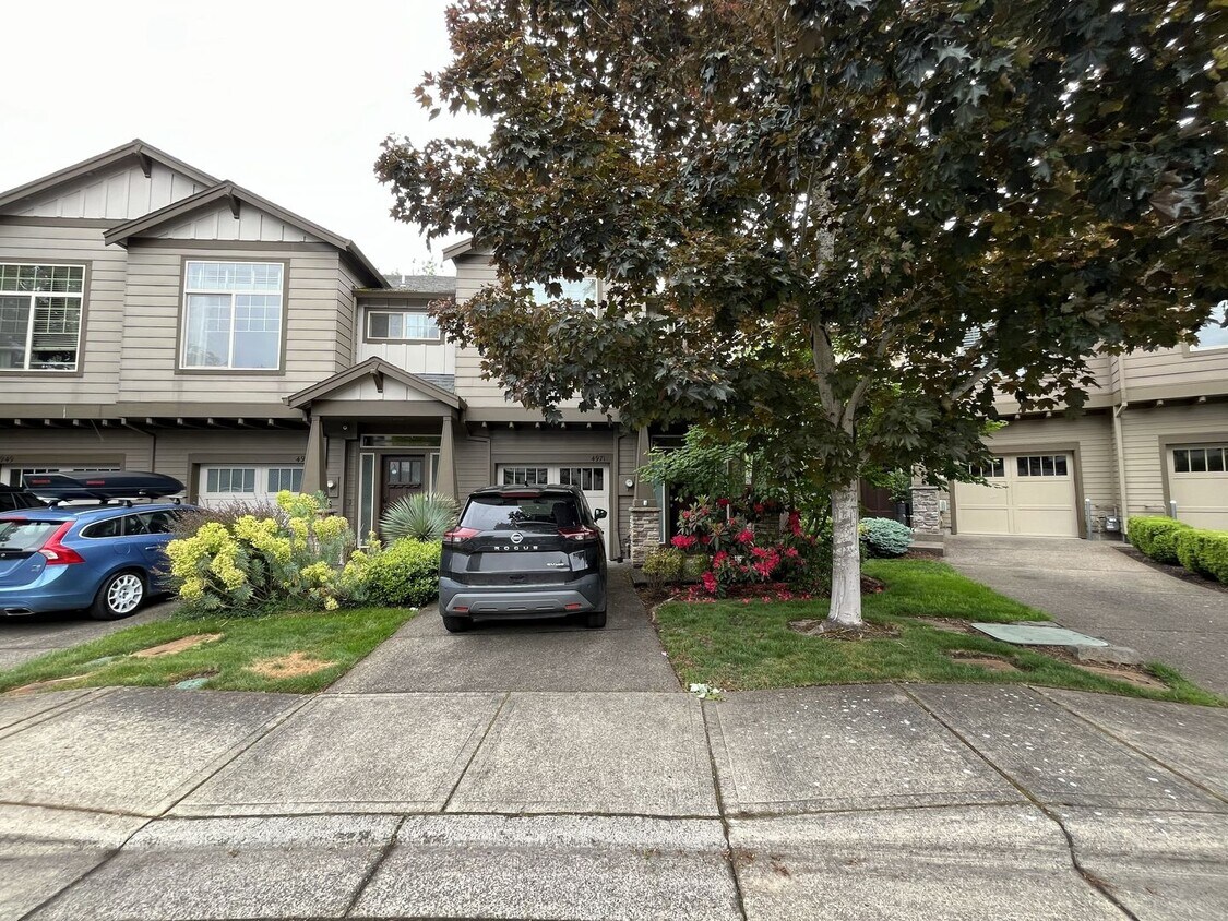 Foto del edificio - Beautiful 1,479 Sq Ft Bethany Home with 3 Bedrooms, 2.5 Bathrooms, and Bright Open Living Spaces