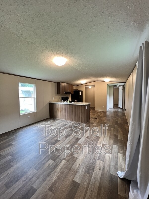 Foto del edificio - 443 Rocky Ridge Ln