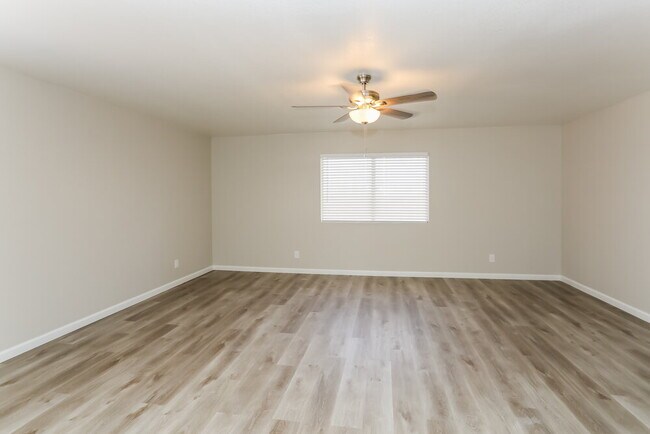 Foto del edificio - 6912 Rosinwood St