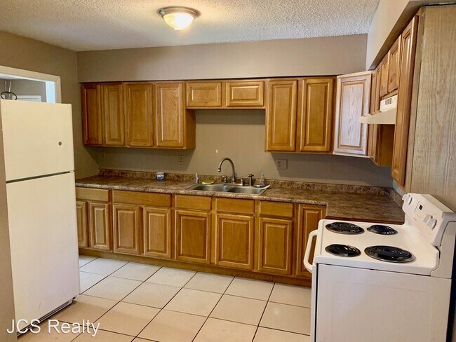 Foto del edificio - 3 br, 1.5 bath House - 1828 W. College Ave.