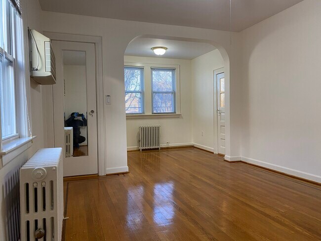 Foto del edificio - 6316 Carlton St