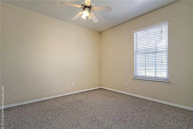 Foto del edificio - Rock on Razorback Building 1437