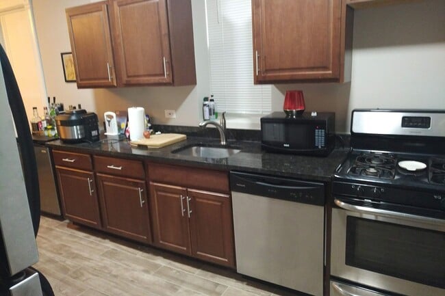 Foto del edificio - 2041 W McLean Ave