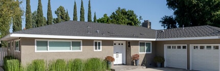 Building Photo - 129 E Loop Dr