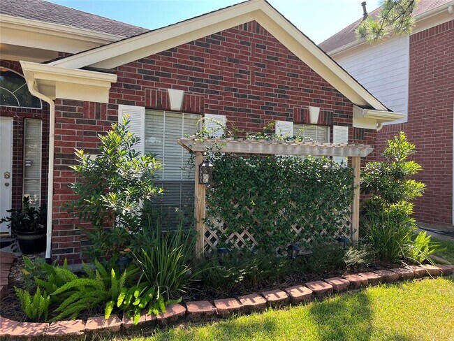 Foto del edificio - 6310 Haddock Ct