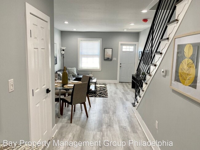 Building Photo - 3 br, 1.5 bath House - 3438 Salmon St