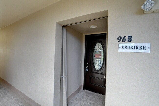 Foto del edificio - 96  Capri B   Delray Beach Fl 33484