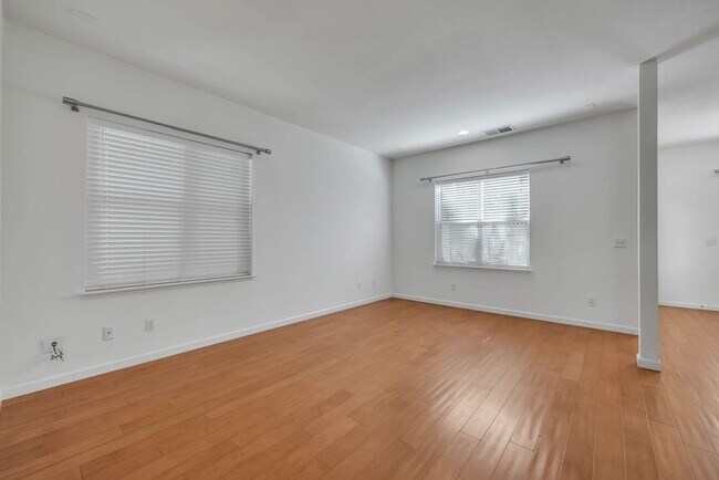 Foto del edificio - 2517 I St