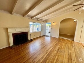 Building Photo - 340 Archer St