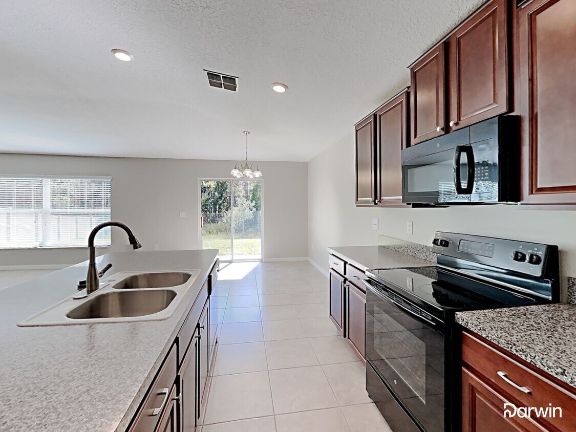 Primary Photo - 7241 Somerset Pond Dr