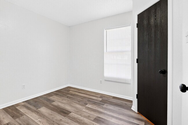 Foto del edificio - 4408 Janelle Dr