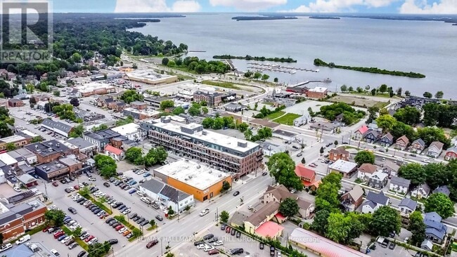 Building Photo - 21 Matchedash St S