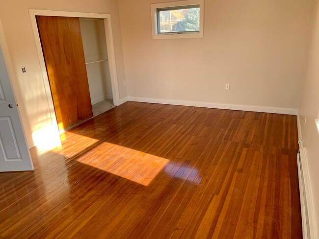 Building Photo - 37 Fowle St
