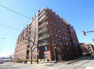 Primary Photo - 1 Greene St