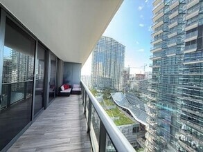 Building Photo - 801 S Miami Ave