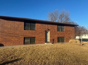 Building Photo - 1808 W Faidley Ave