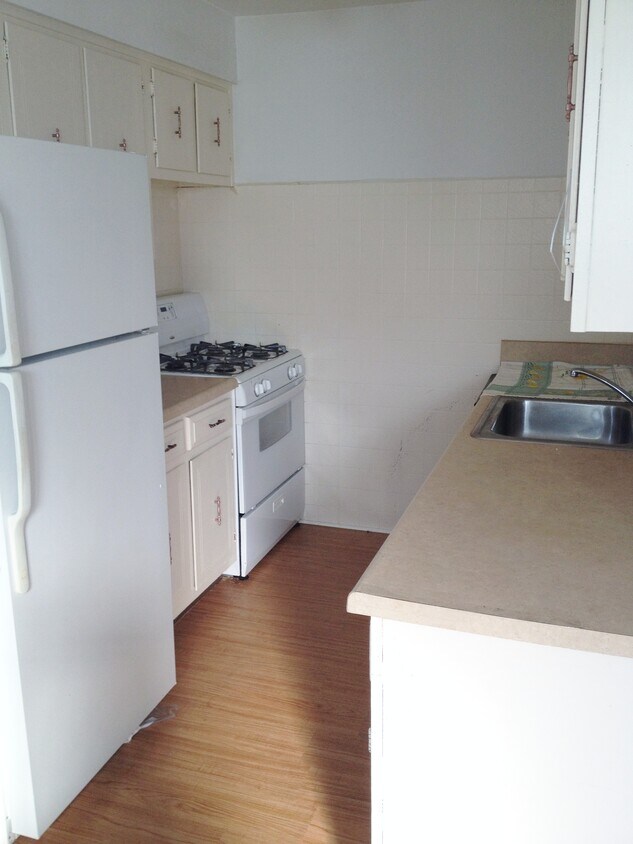 202 12th St Unit 1, Palisades Park, NJ 07650 Apartments in Palisades