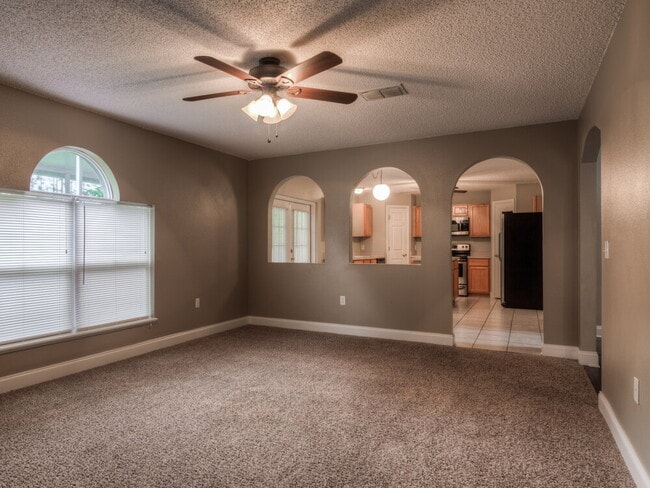 Foto del edificio - 4231 Stonefield Dr